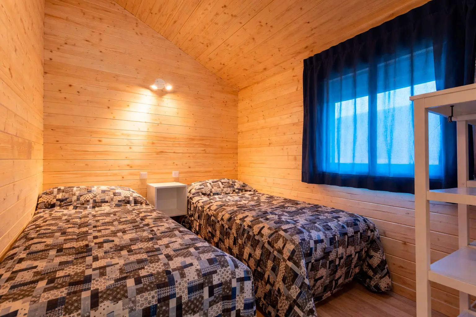 Bungalow Premium habitación doble con 2 camas