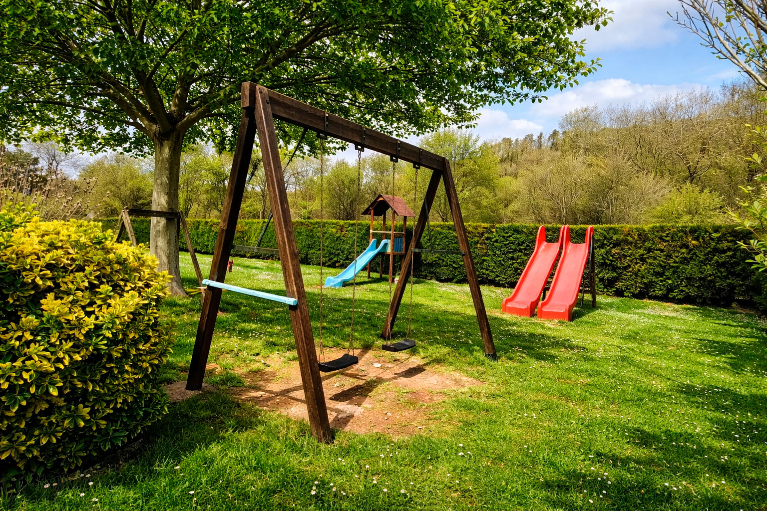 camping-baztan-servicios-parque-infantil